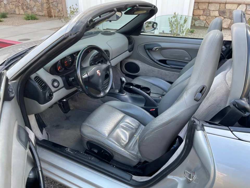 2001 Porsche 986 Boxster - Image 16 of 16