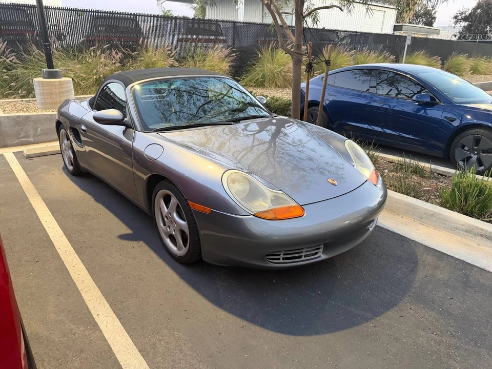 2001 Porsche 986 Boxster - Image 6 of 19