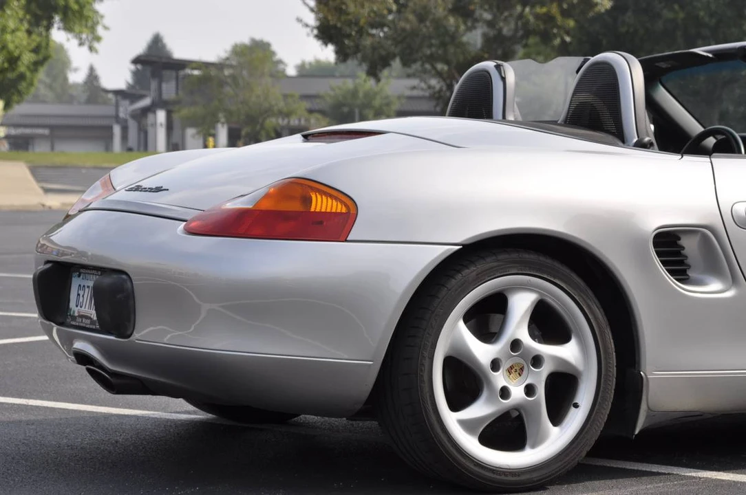 2001 Porsche 986 Boxster - Image 7 of 24