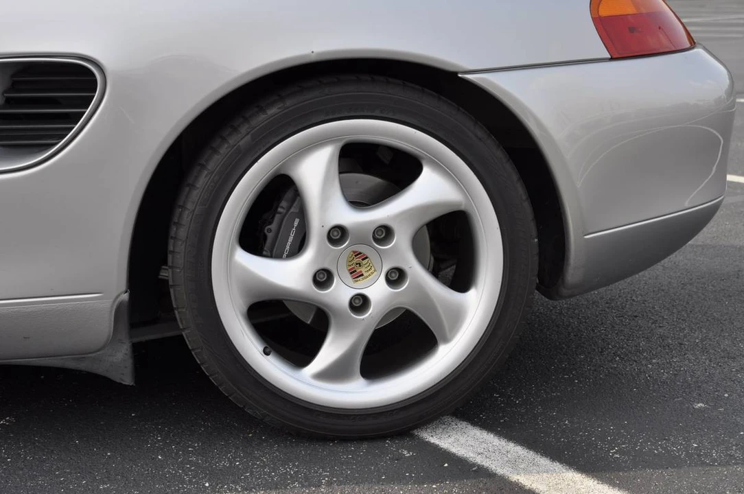 2001 Porsche 986 Boxster - Image 20 of 24