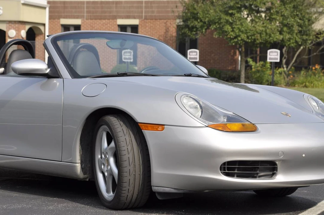2001 Porsche 986 Boxster - Image 8 of 24