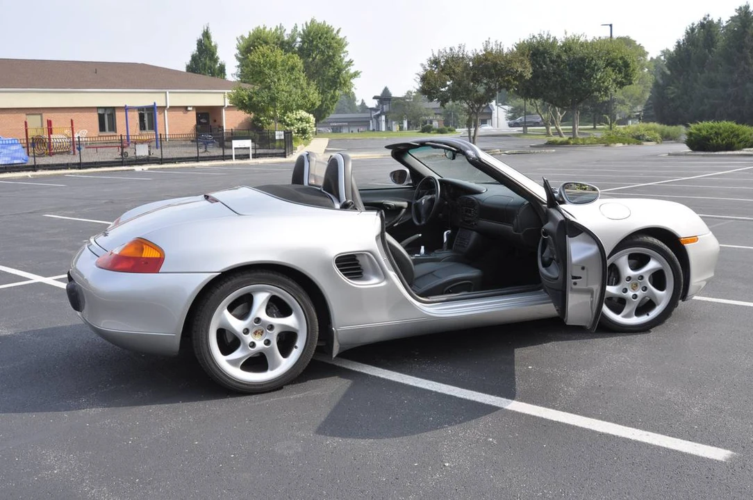 2001 Porsche 986 Boxster - Image 22 of 24