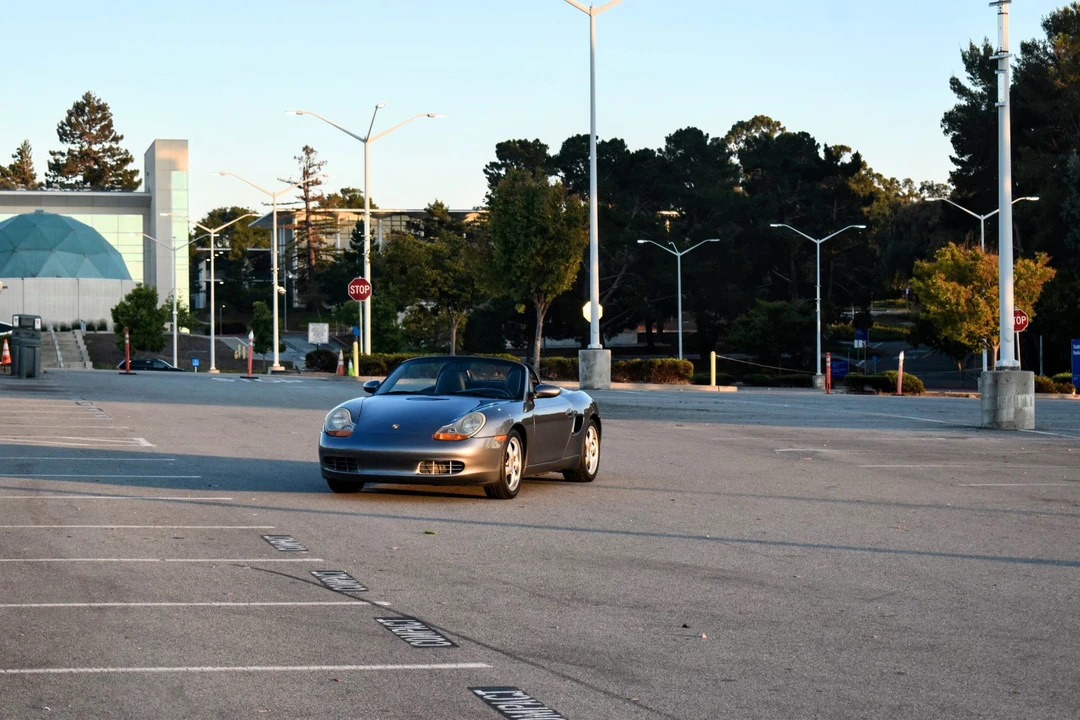 2001 Porsche 986 Boxster - Image 2 of 31