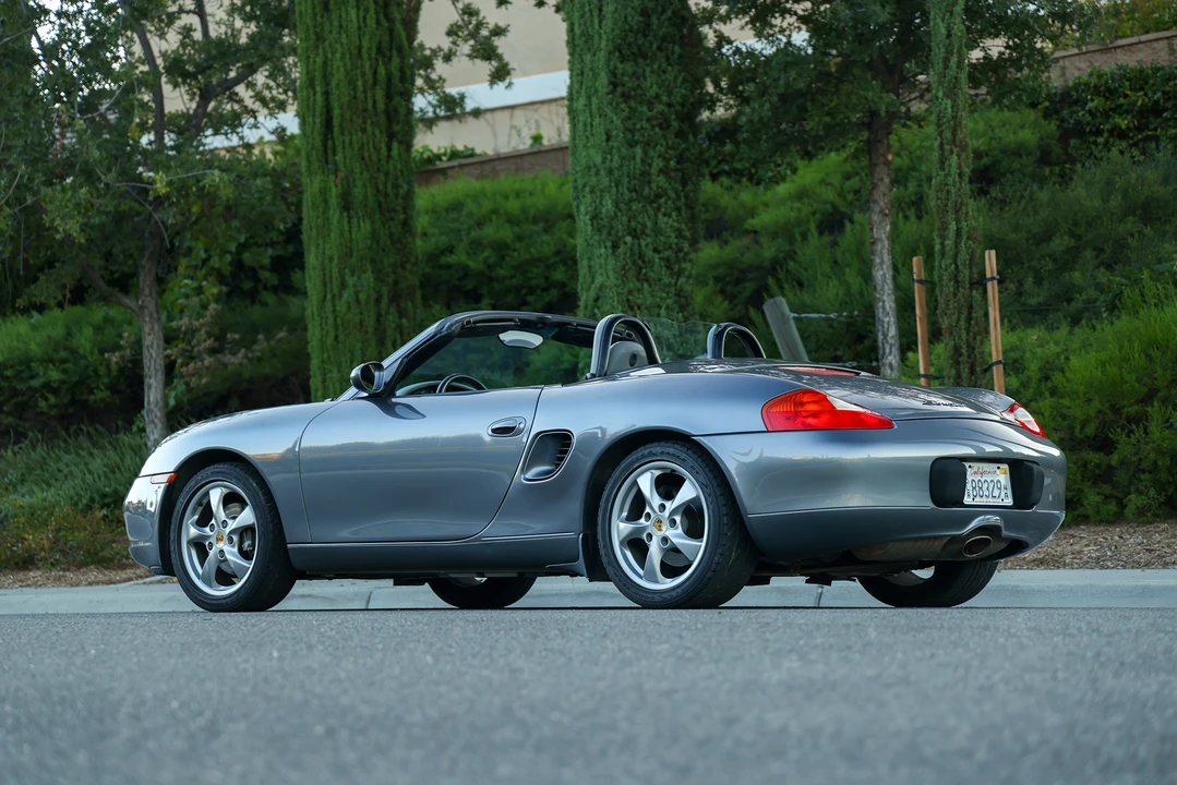 2001 Porsche 986 Boxster - Image 15 of 31