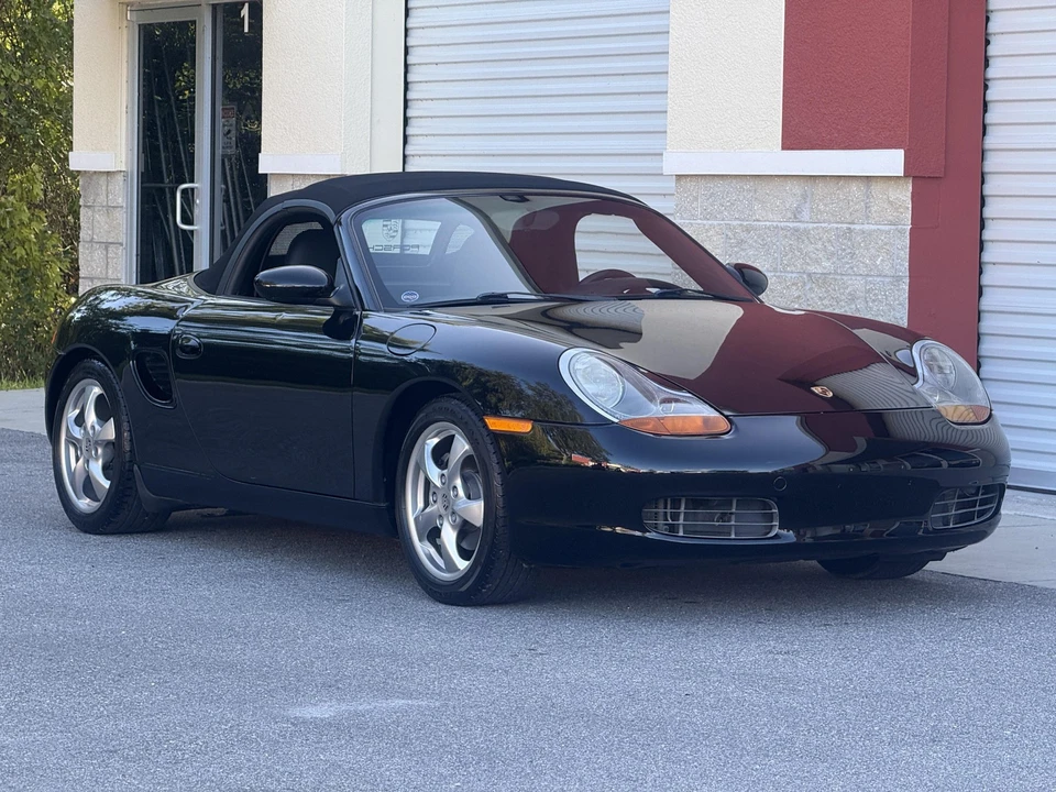 2001 Porsche 986 Boxster - Image 17 of 31
