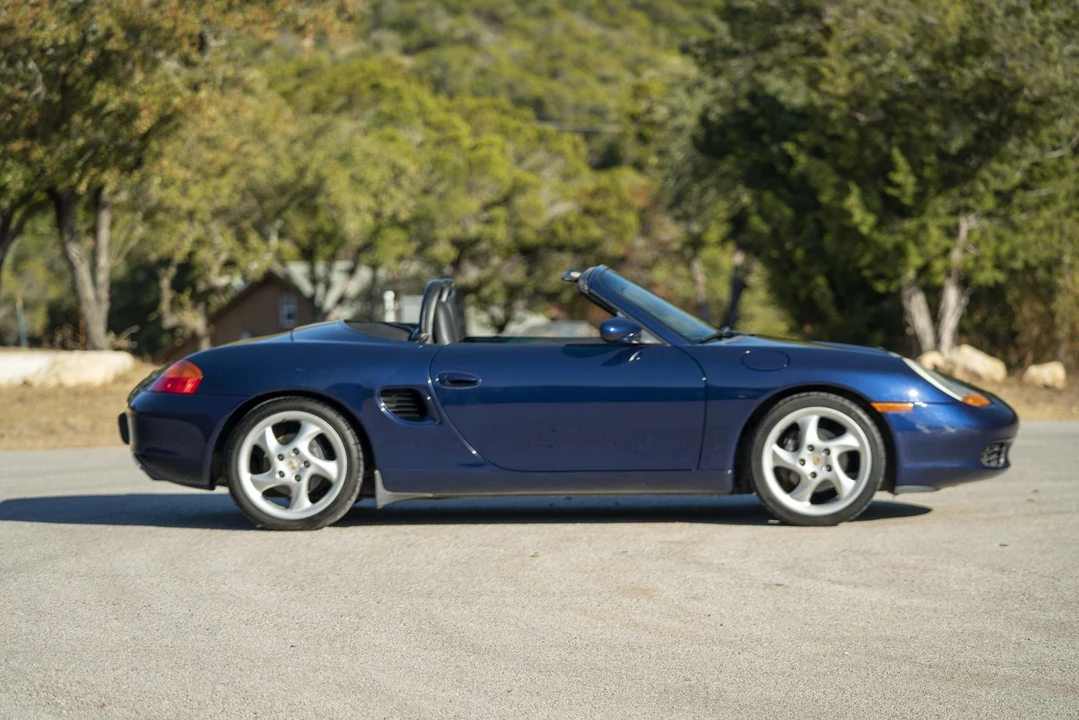 2001 Porsche 986 Boxster - Image 12 of 31