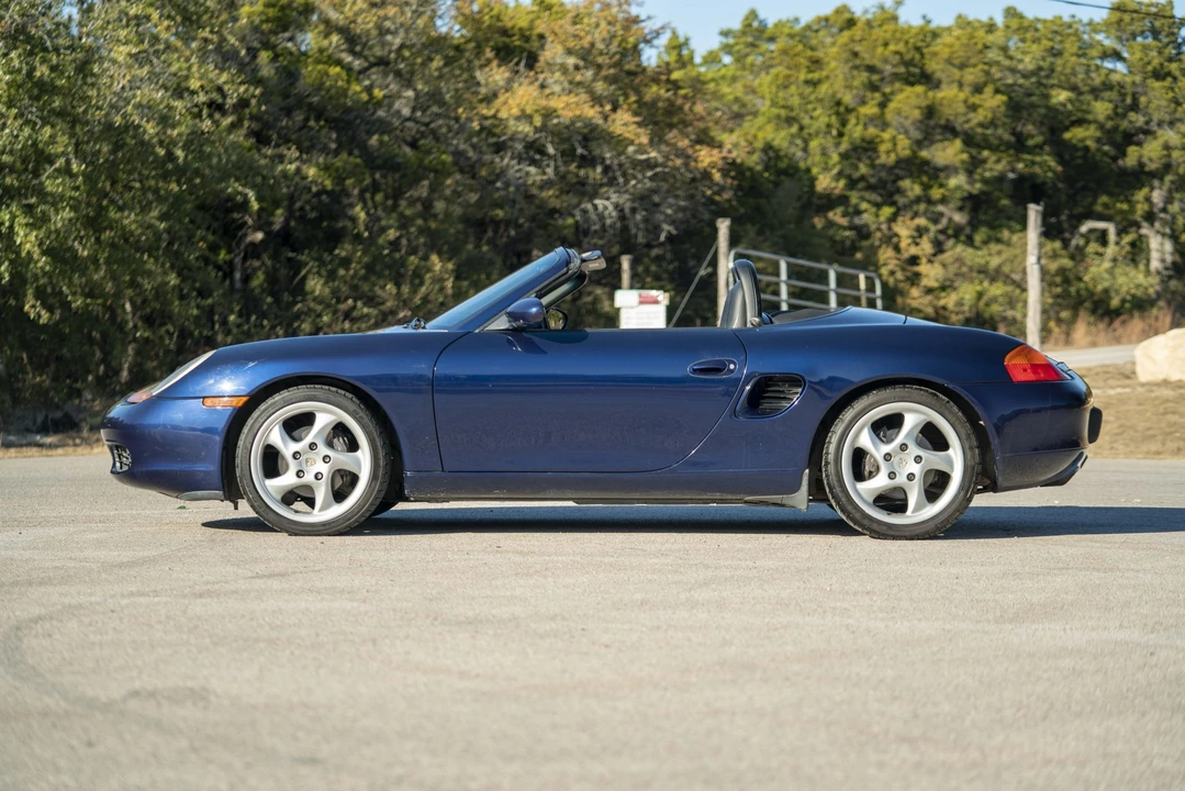 2001 Porsche 986 Boxster - Image 2 of 31