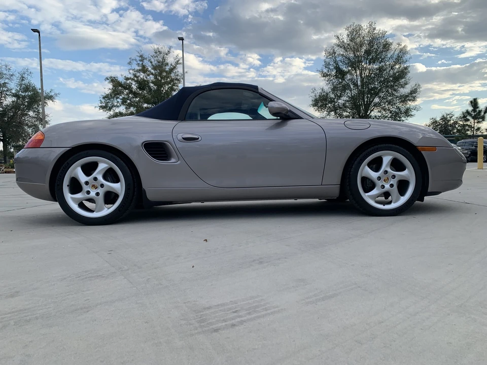 2001 Porsche 986 Boxster - Image 11 of 31