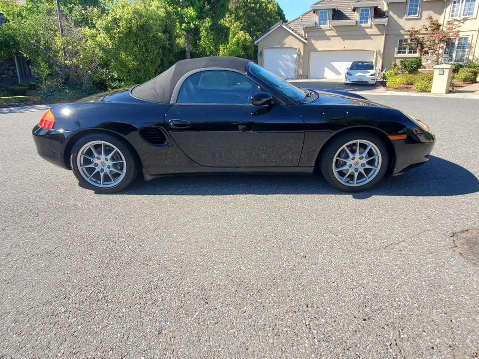 2001 Porsche 986 Boxster - Image 12 of 31