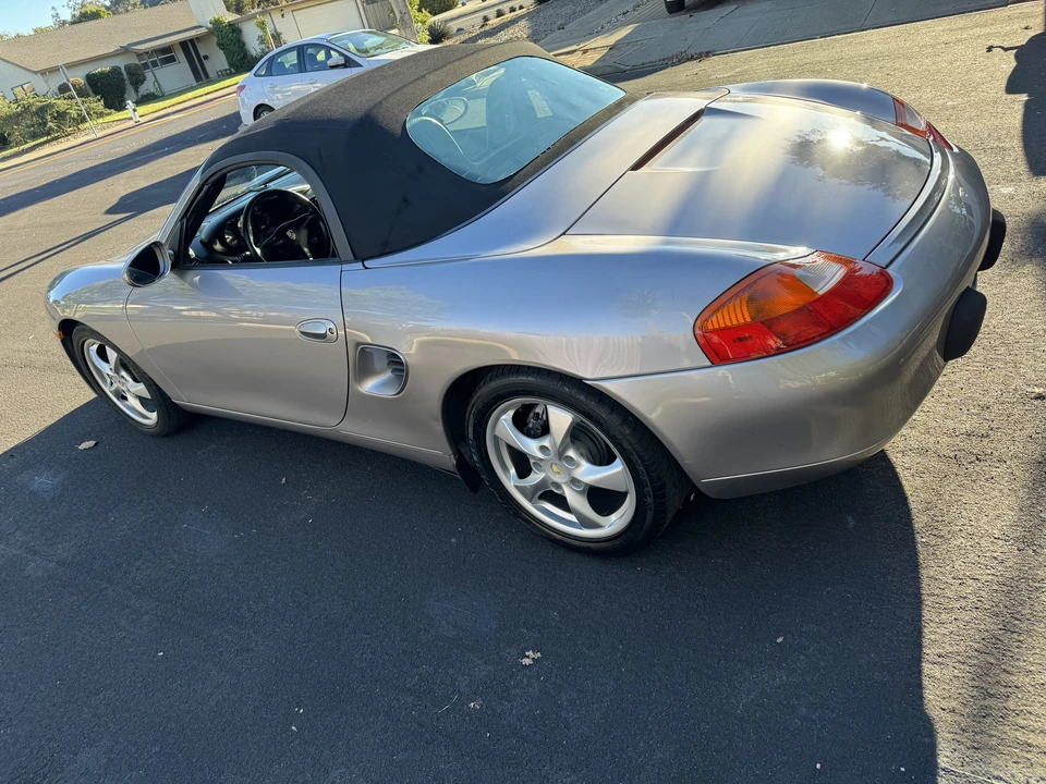 2001 Porsche 986 Boxster - Image 10 of 31