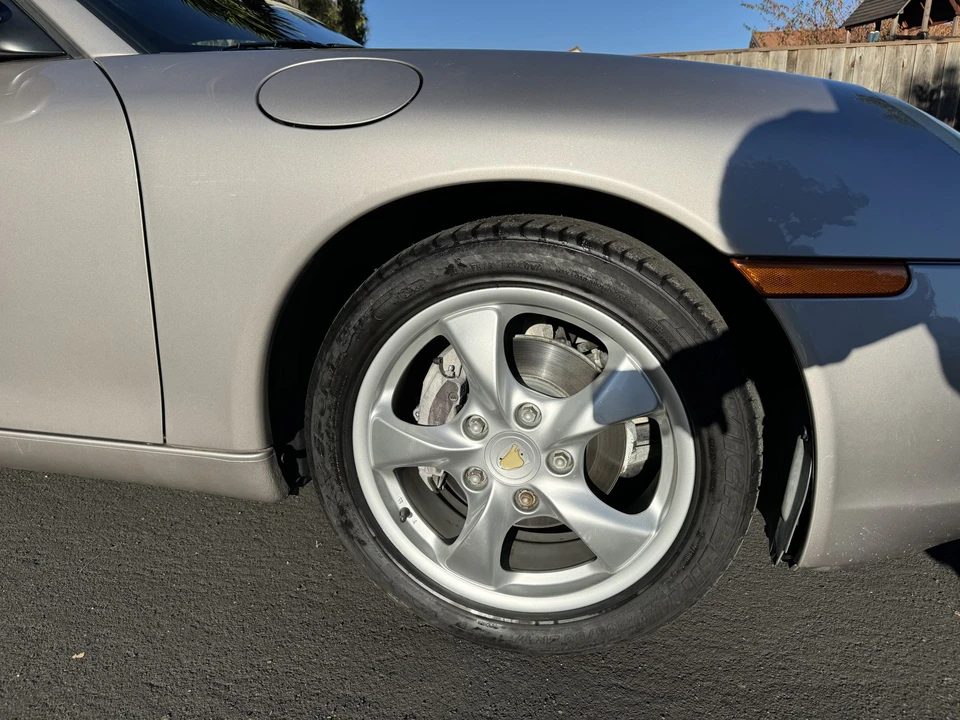 2001 Porsche 986 Boxster - Image 15 of 31