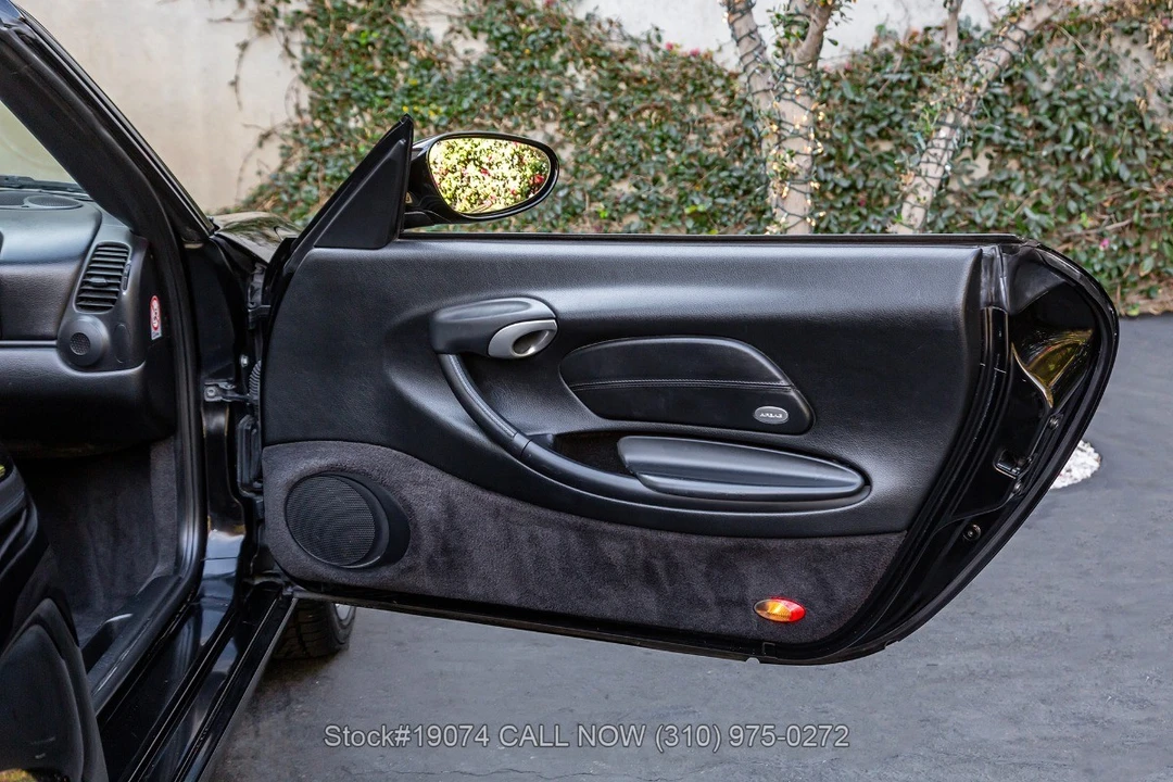 2001 Porsche 986 Boxster - Image 28 of 31