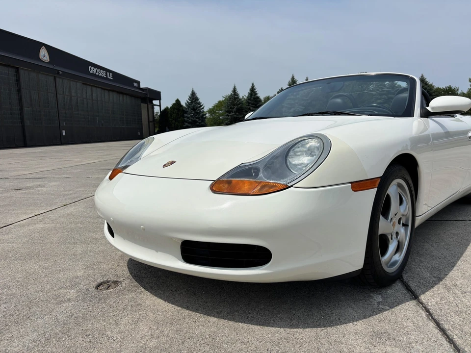 2001 Porsche 986 Boxster - Image 14 of 31