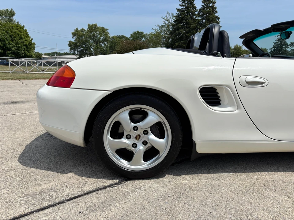 2001 Porsche 986 Boxster - Image 27 of 31