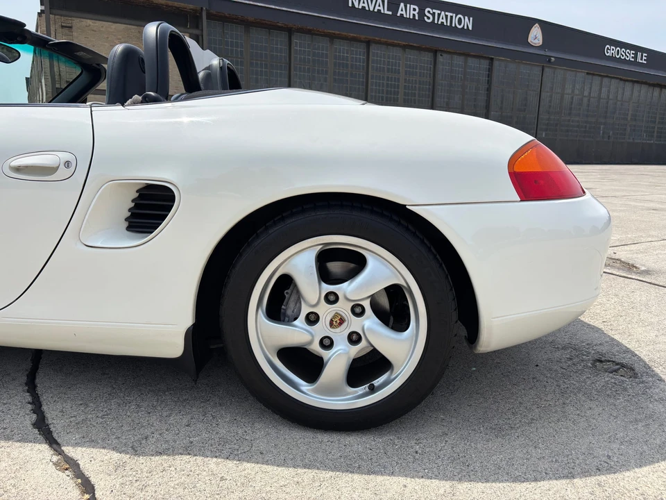 2001 Porsche 986 Boxster - Image 21 of 31