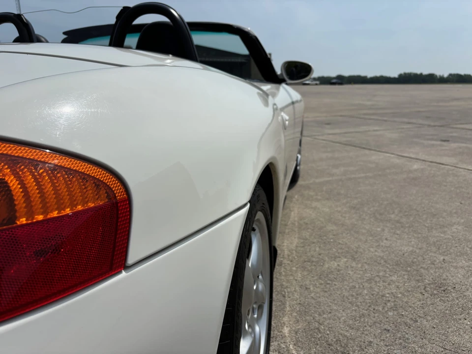 2001 Porsche 986 Boxster - Image 26 of 31