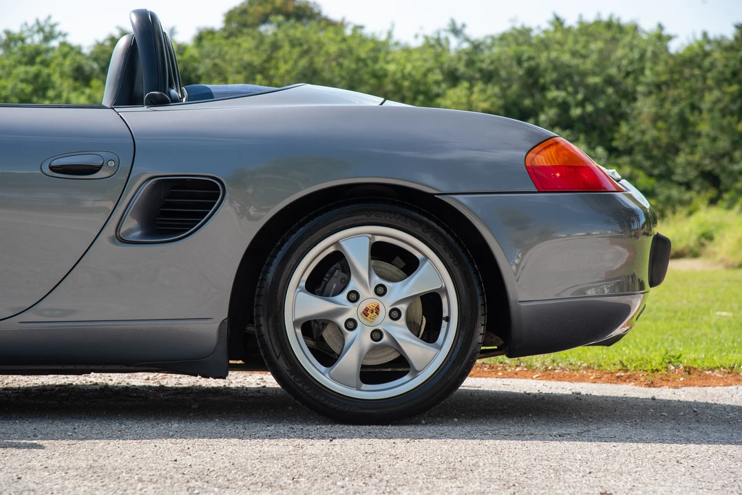 2001 Porsche 986 Boxster - Image 25 of 31