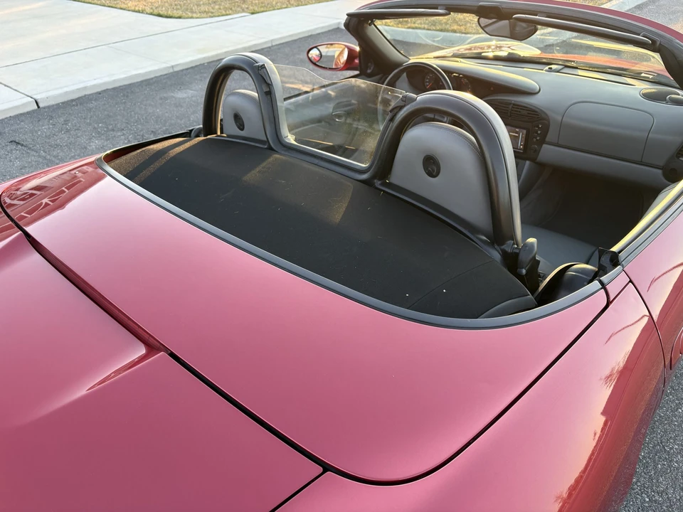 2001 Porsche 986 Boxster - Image 27 of 31
