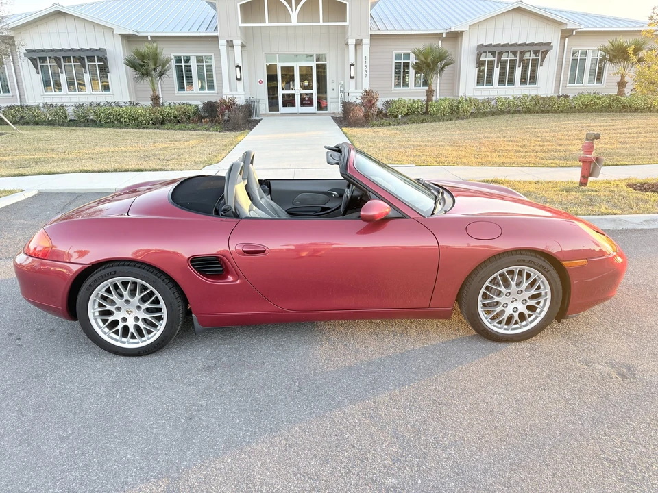 2001 Porsche 986 Boxster - Image 12 of 31