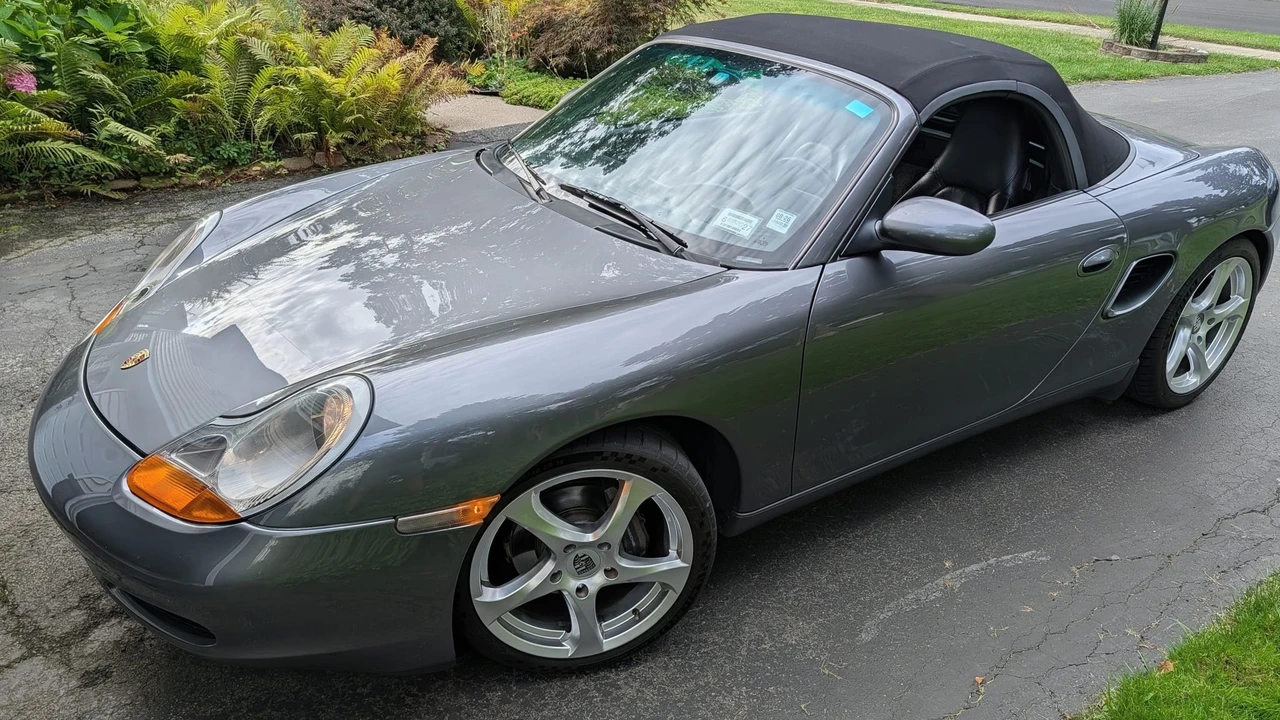 2001 Porsche 986 Boxster - Image 12 of 31
