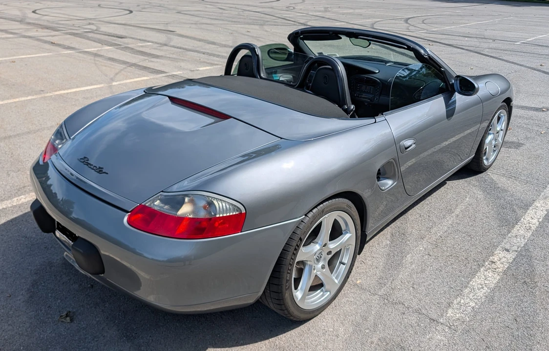 2001 Porsche 986 Boxster - Image 8 of 31