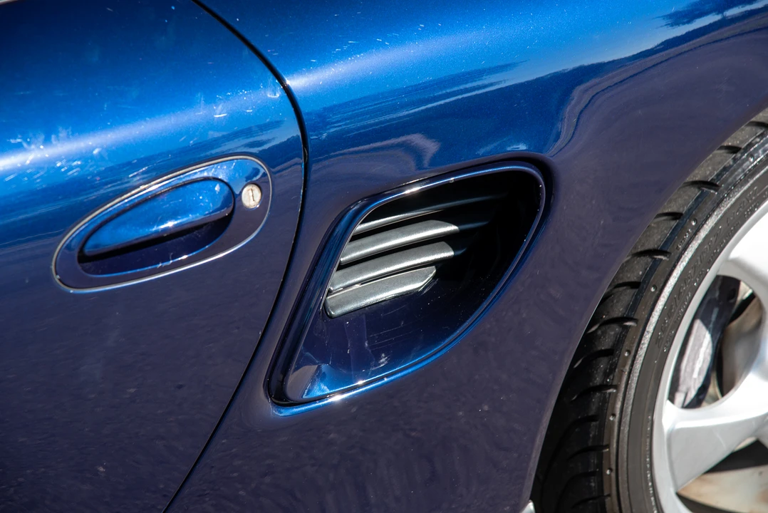 2001 Porsche 986 Boxster - Image 24 of 31