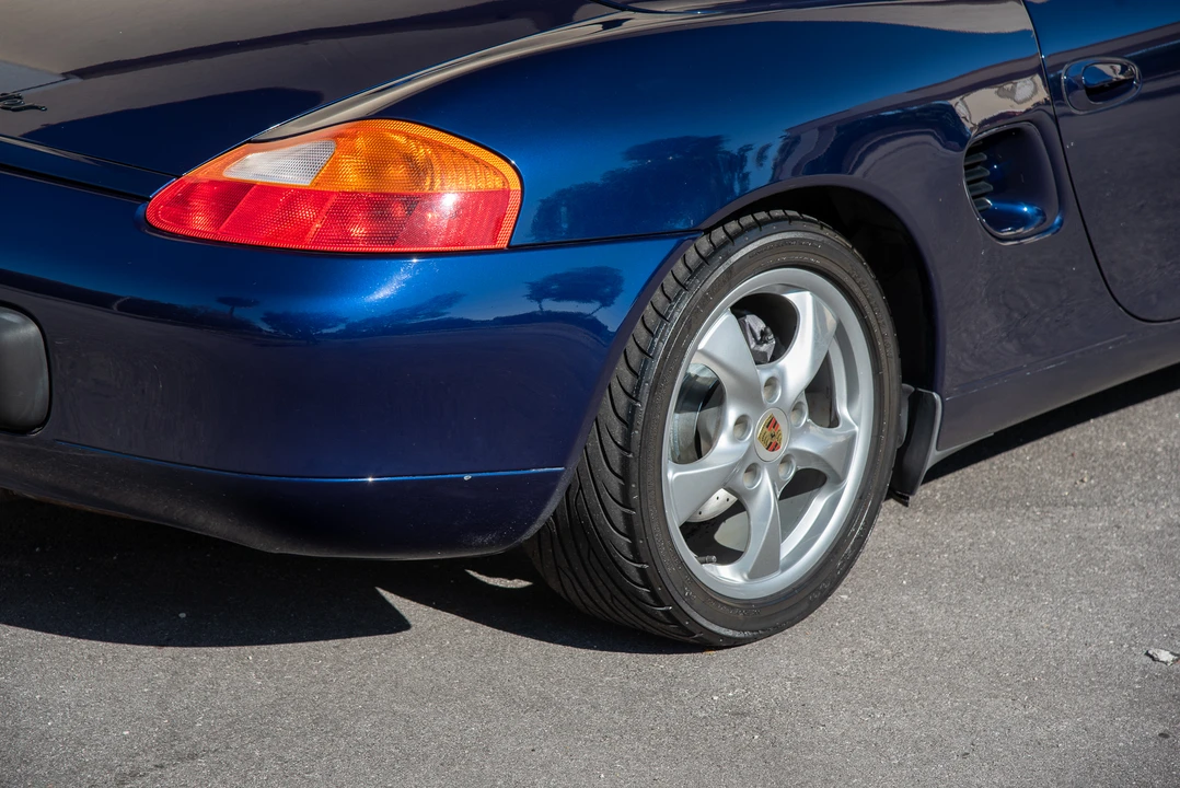 2001 Porsche 986 Boxster - Image 26 of 31