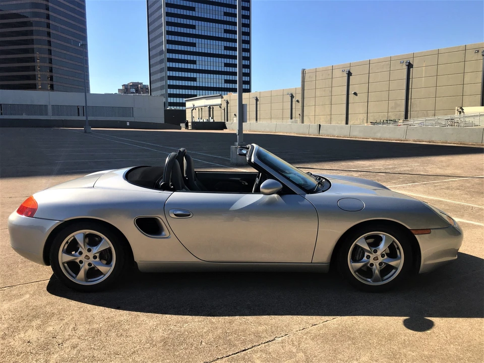 2001 Porsche 986 Boxster - Image 9 of 31