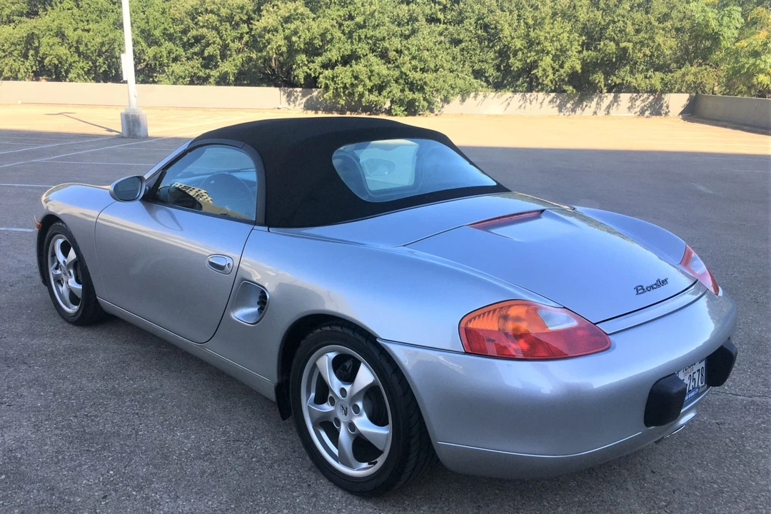 2001 Porsche 986 Boxster - Image 28 of 31