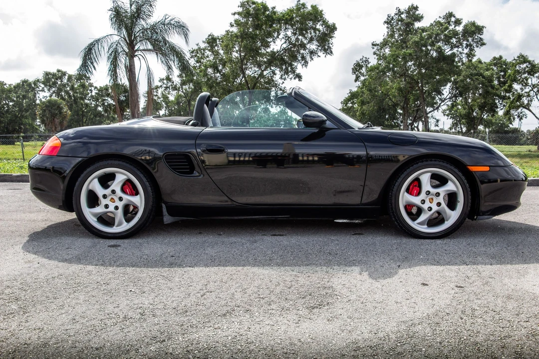 2001 Porsche 986 Boxster - Image 17 of 31