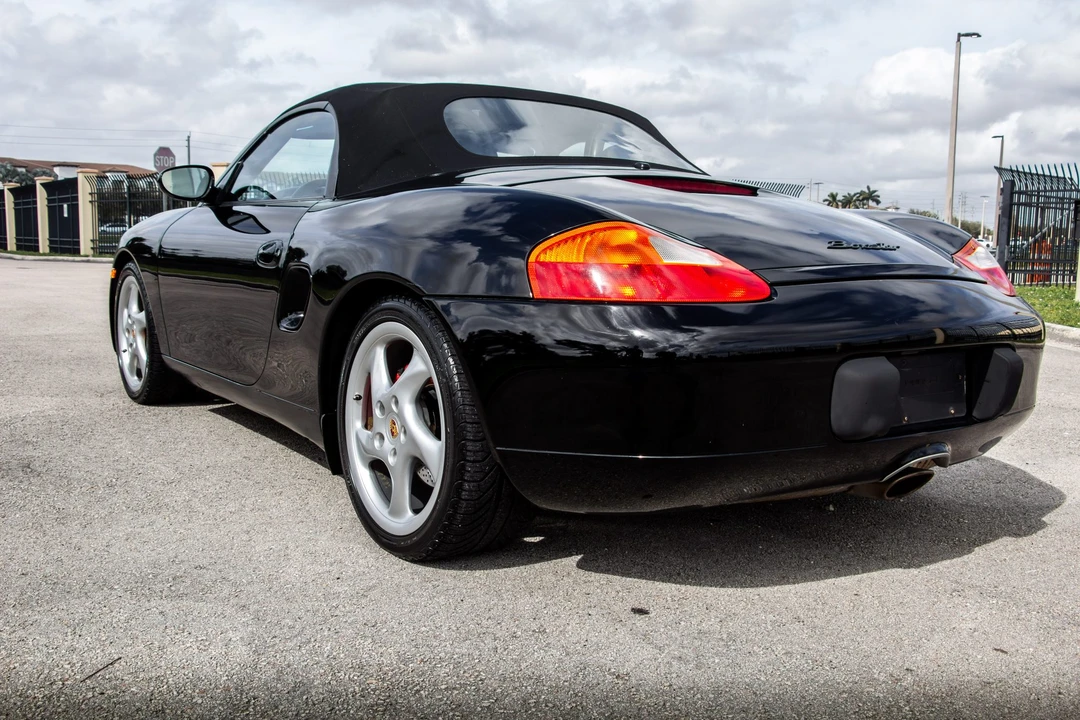 2001 Porsche 986 Boxster - Image 27 of 31