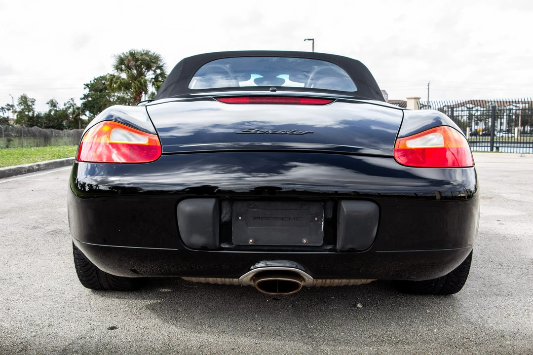 2001 Porsche 986 Boxster - Image 25 of 31