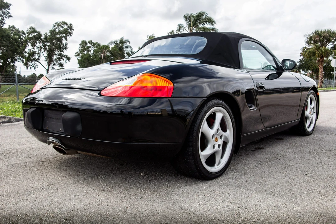 2001 Porsche 986 Boxster - Image 22 of 31