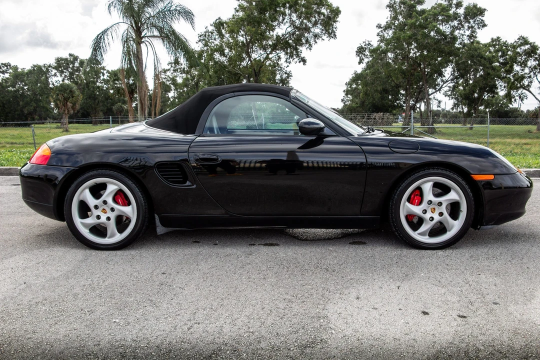 2001 Porsche 986 Boxster - Image 18 of 31