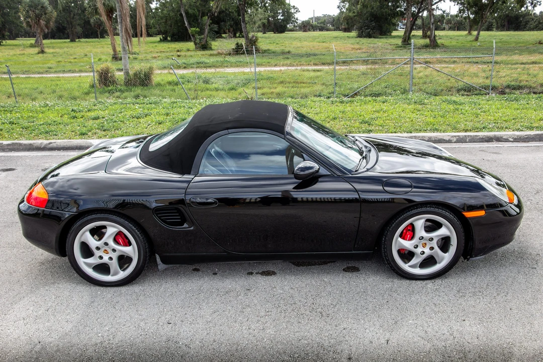 2001 Porsche 986 Boxster - Image 16 of 31