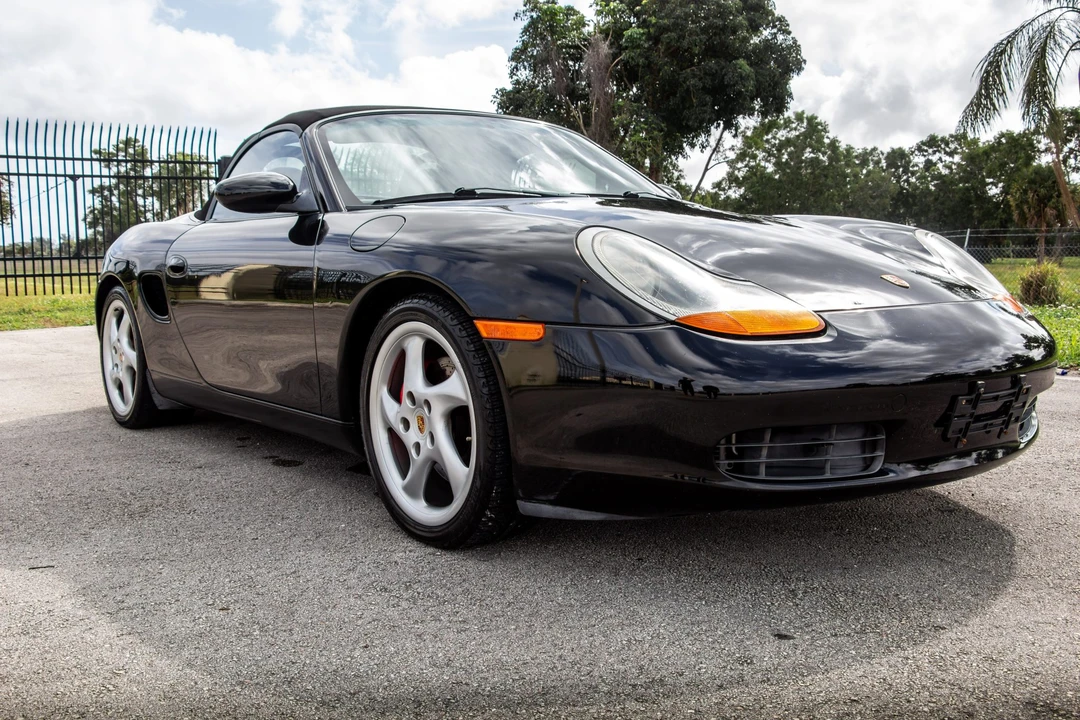 2001 Porsche 986 Boxster - Image 14 of 31
