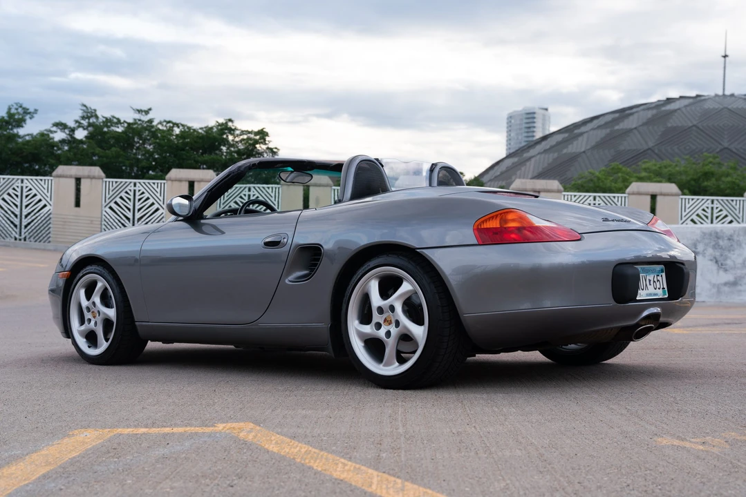 2001 Porsche 986 Boxster - Image 8 of 31