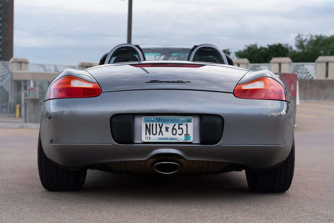 2001 Porsche 986 Boxster - Image 9 of 31