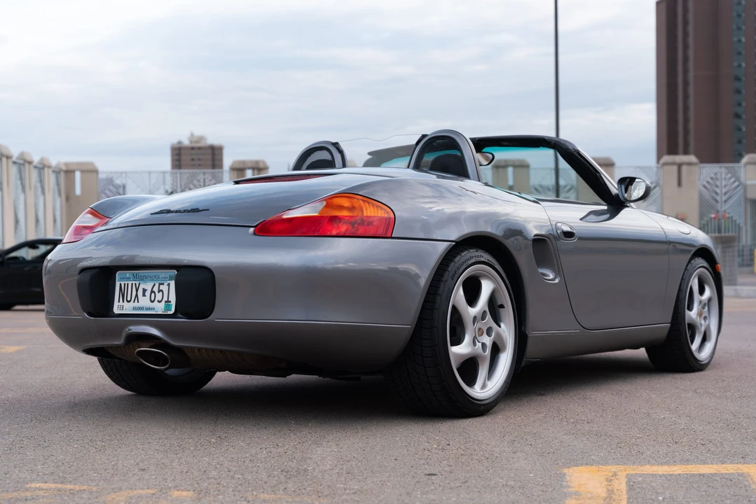 2001 Porsche 986 Boxster - Image 10 of 31