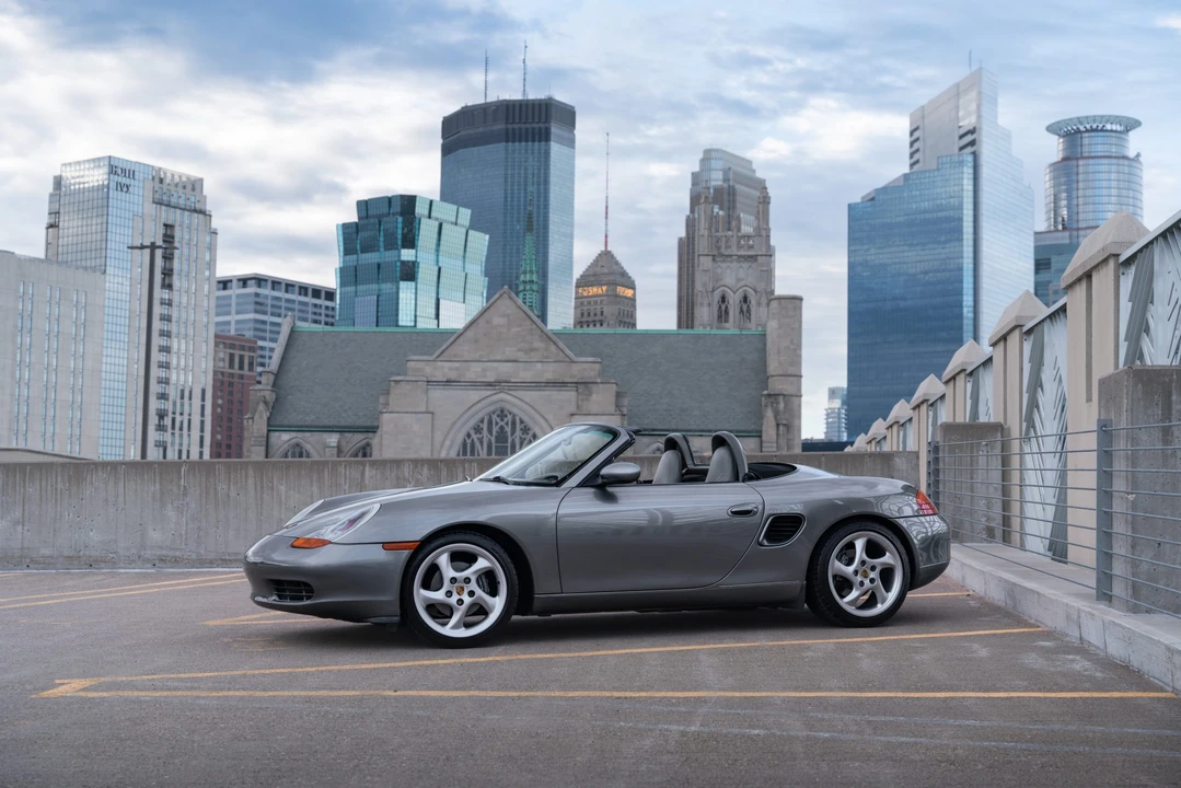 2001 Porsche 986 Boxster - Image 13 of 31