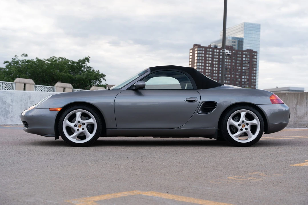 2001 Porsche 986 Boxster - Image 15 of 31