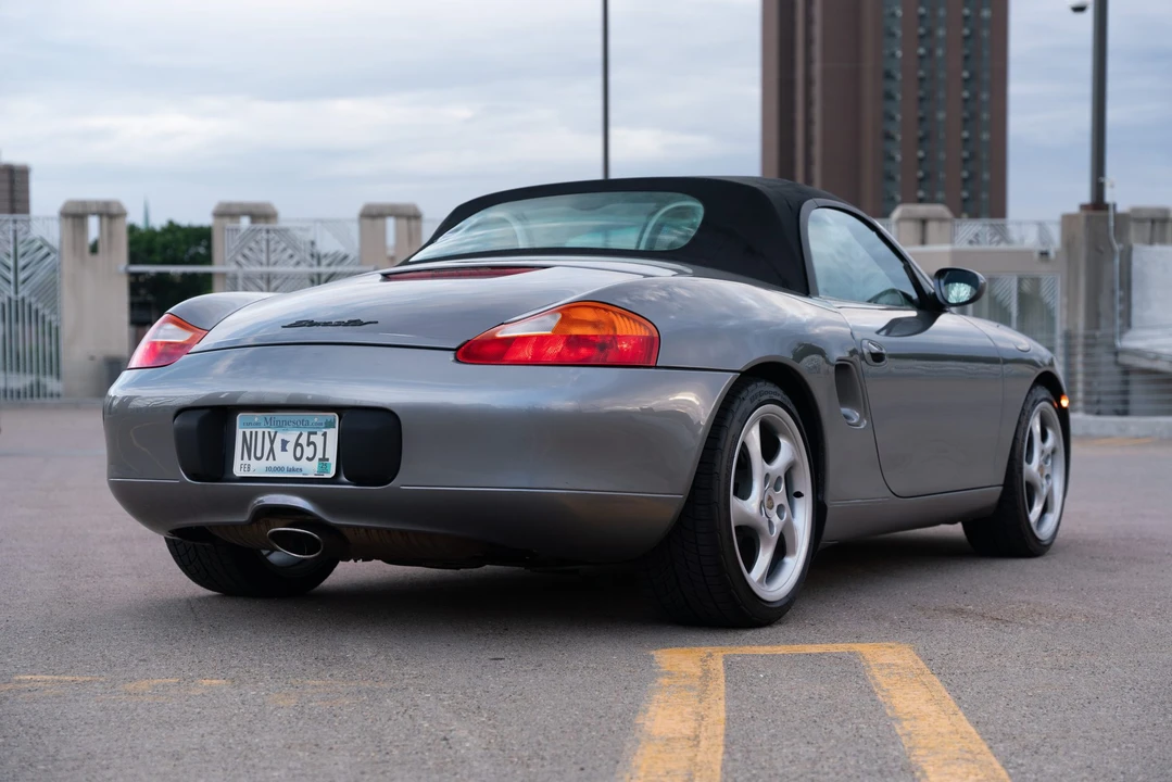 2001 Porsche 986 Boxster - Image 18 of 31