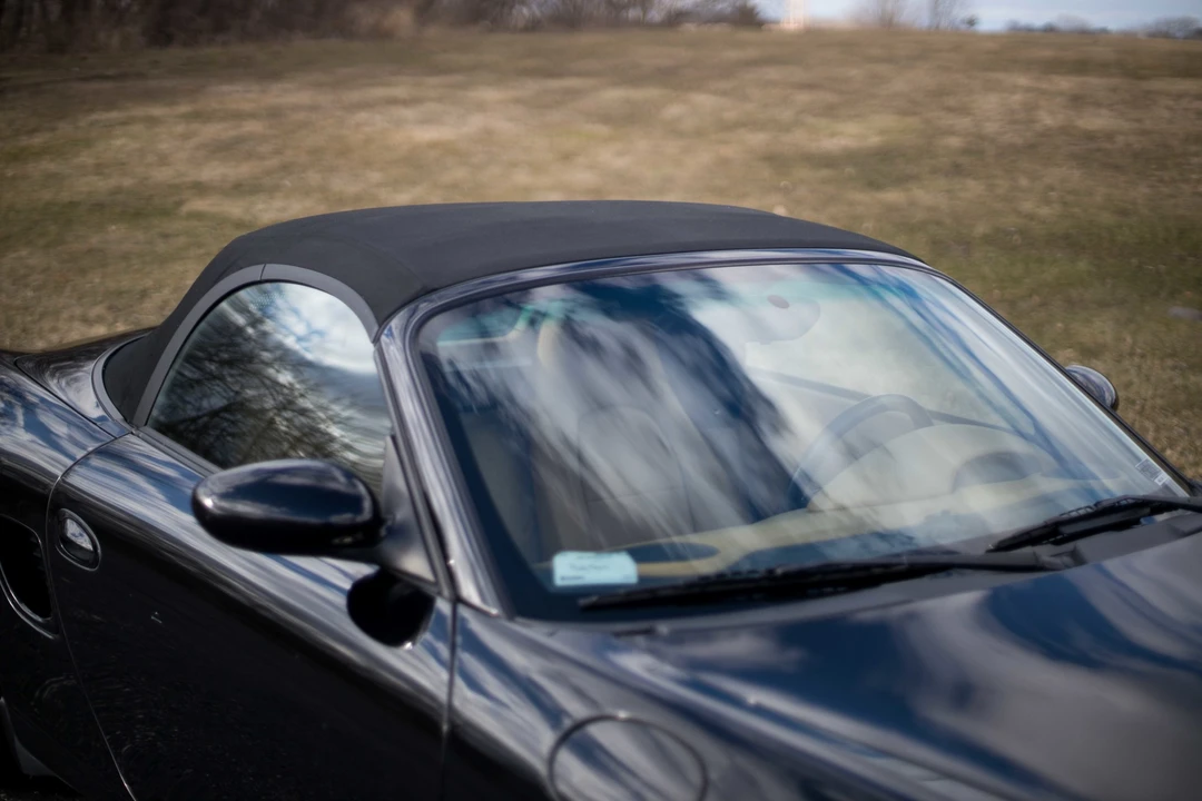 2001 Porsche 986 Boxster - Image 28 of 31