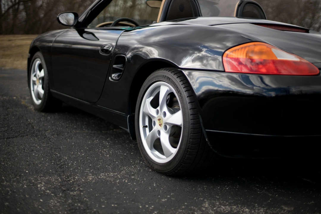 2001 Porsche 986 Boxster - Image 17 of 31