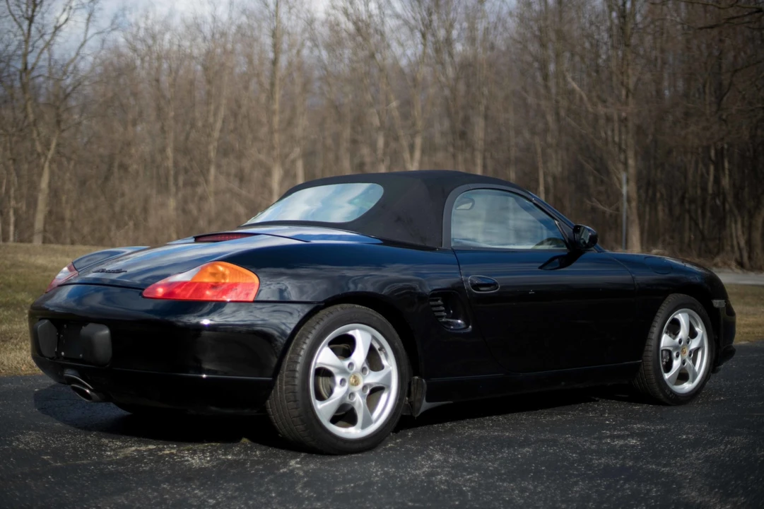 2001 Porsche 986 Boxster - Image 15 of 31