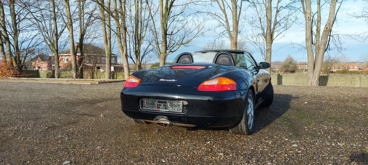 2001 Porsche 986 Boxster - Image 16 of 30
