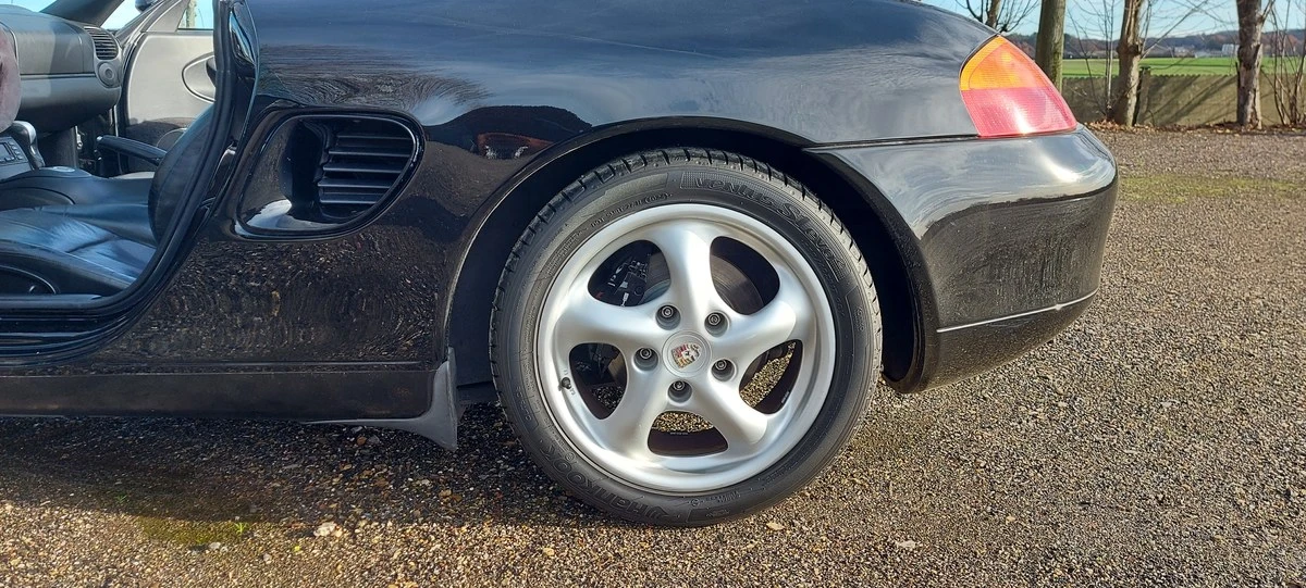 2001 Porsche 986 Boxster - Image 28 of 30