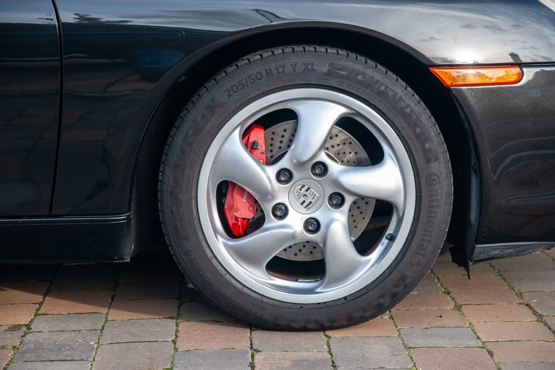 2001 Porsche 986 Boxster S - Image 23 of 30