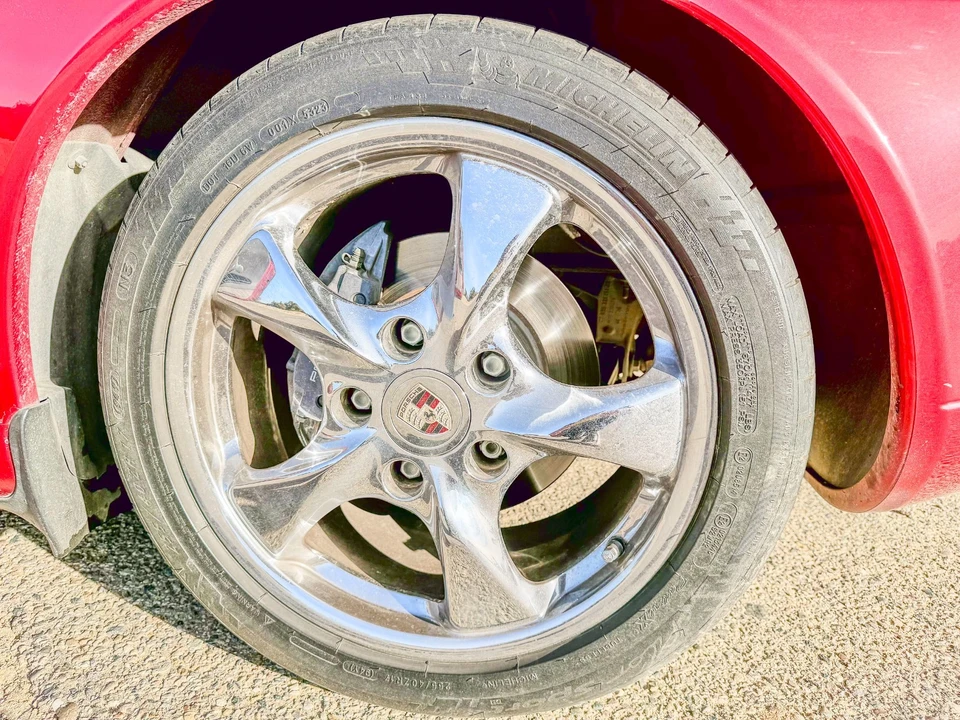 2001 Porsche 986 Boxster - Image 16 of 21
