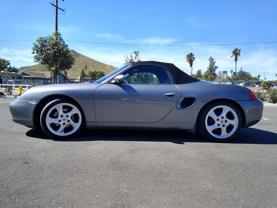 2001 Porsche 986 Boxster - Image 2 of 19